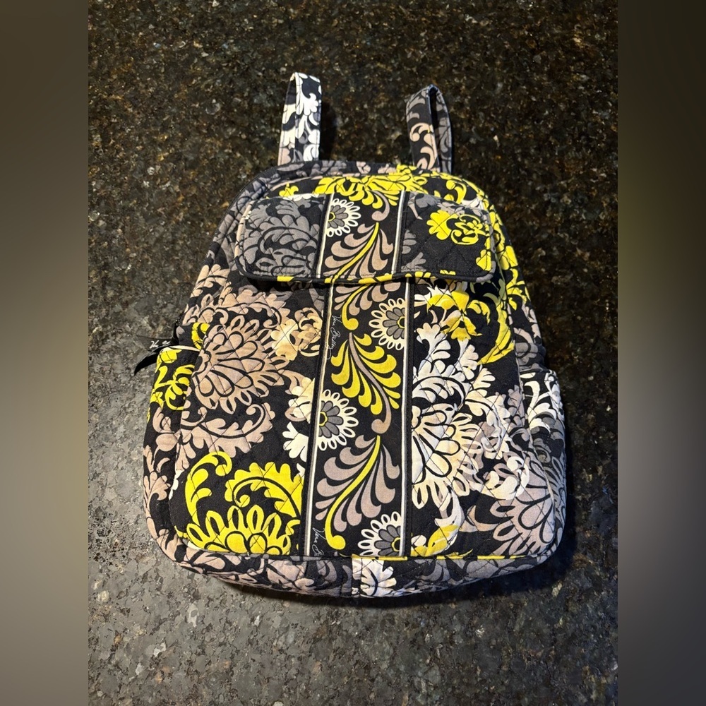 ☀️Vera Bradley Small Backpack in Baroque☀️